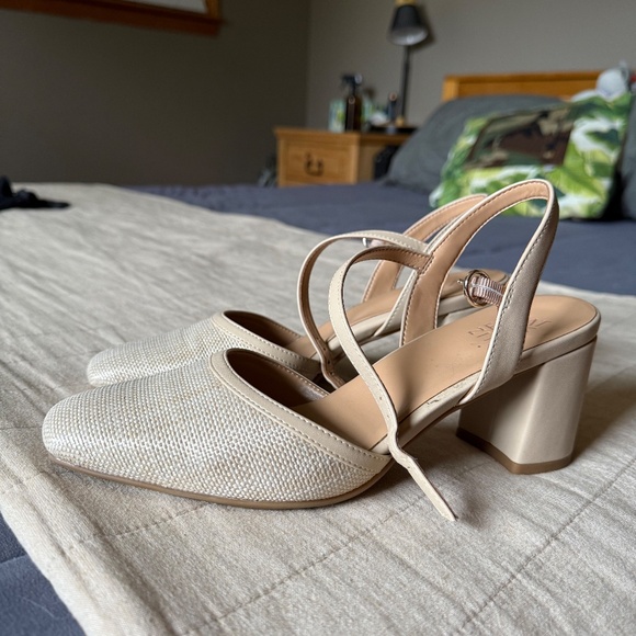 Wave Block Heel Pump | W 8.5 - Picture 2 of 5